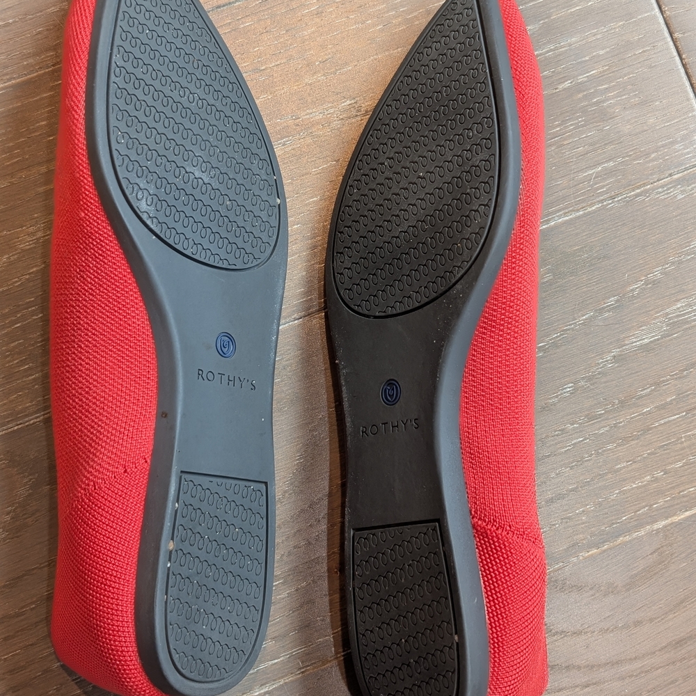 Women's Red Flats - Picture 4 of 4